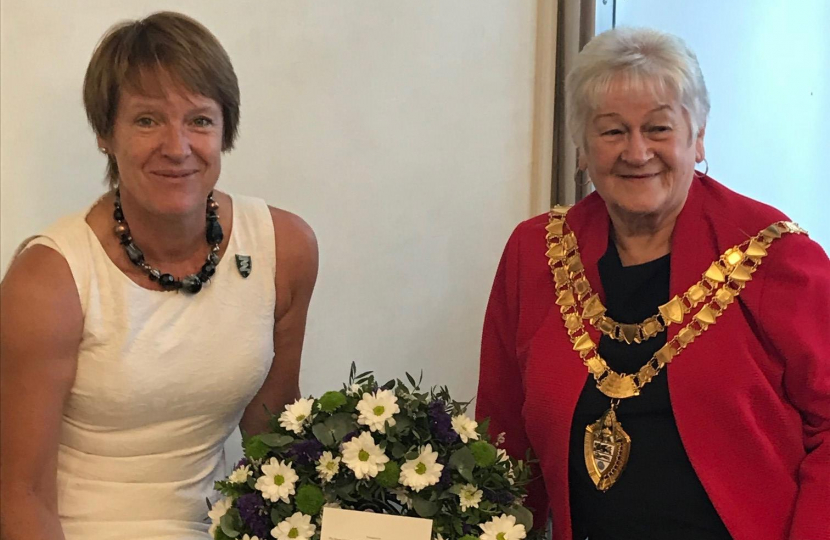 Dame Caroline Solihull Mayor, Cllr Flo Nash, with the wreath