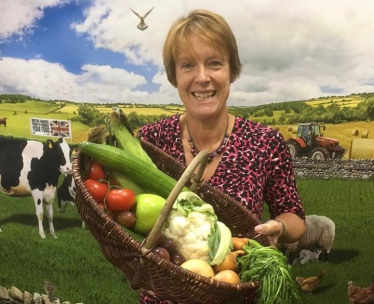 Dame Caroline pledges to Back British Farming